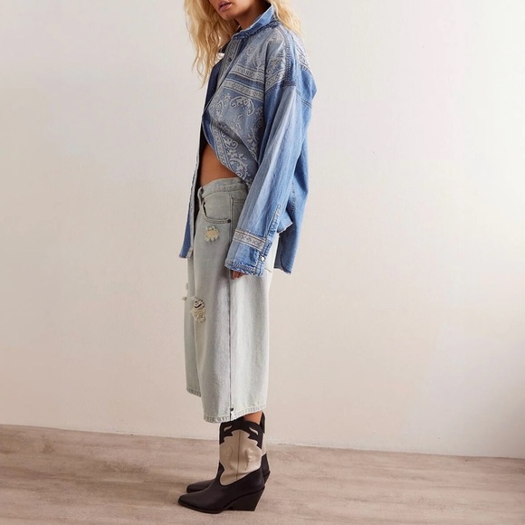 We the Free Lace Embroidered Denim Shirt Size XS NWT - Picture 2 of 6